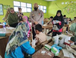Kapolsek Tompobulu pantau langsung kegiatan vaksinasi anak di Yayasan Abdariyah Al Muhajirin DDI Sakeang