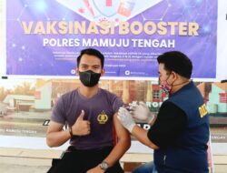 Jelang Akhir Masa Jabatan, Kapolres Mamuju Tengah Ajak Semua Personil Ikut Vaksinasi Booster