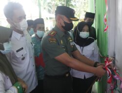 Serentak Diresmikan, Dua Rumah yang Selesai Dibedah Kodim 1421 Pangkep