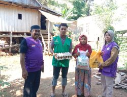 Baznas Berkolaborasi dengan Komunitas Sosial SSB Salurkan Sembako Duafa di Bontotiro