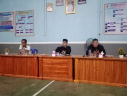 Pertemuan Terkait Pembahasan Pembangunan Desa Mahabang dan Desa Kekatung pelaksanaannya di Balai Desa Mahabang