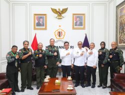 Gubernur Lemhannas RI Menerima Audiensi Dewan Pengurus Pusat Himpunan Putra Putri Keluarga Angkatan Darat