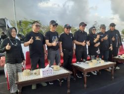 DR.H.A.Makkasau,ST, MM Hadiri Rekor MURI Minum Kopi Gula Aren dan Bakar ikan di Festival Pinisi XV