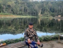 Puncak Donggia menyuguhkan hamparan lanskap hijau yang megah dengan gulungan awan putih yang indah